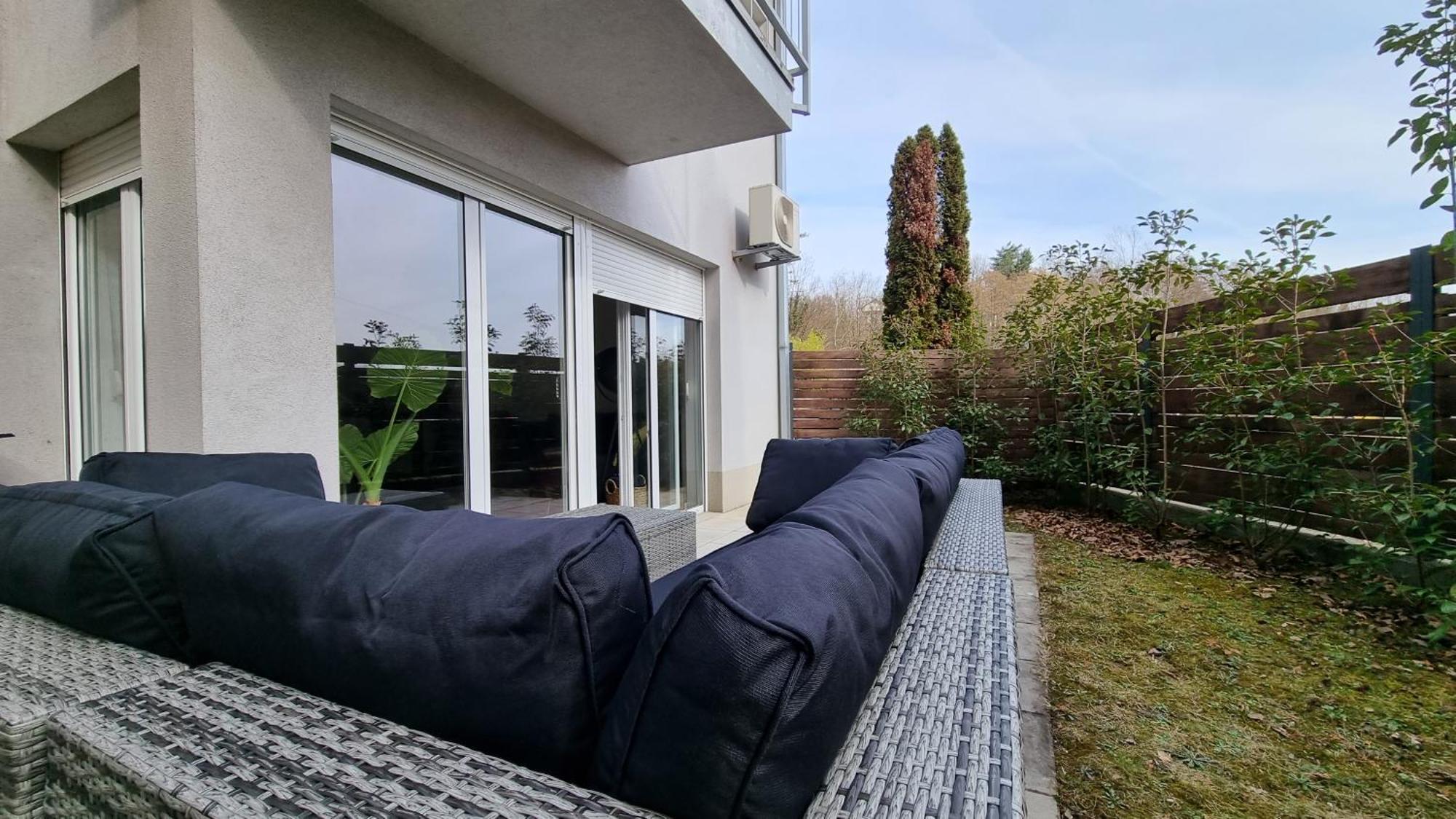 Quaint Townhome W Forest View Appartamento *