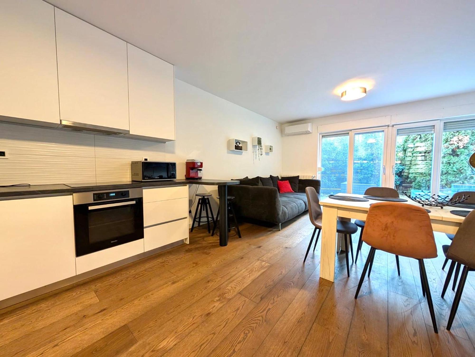 Quaint Townhome W Forest View Zagreb